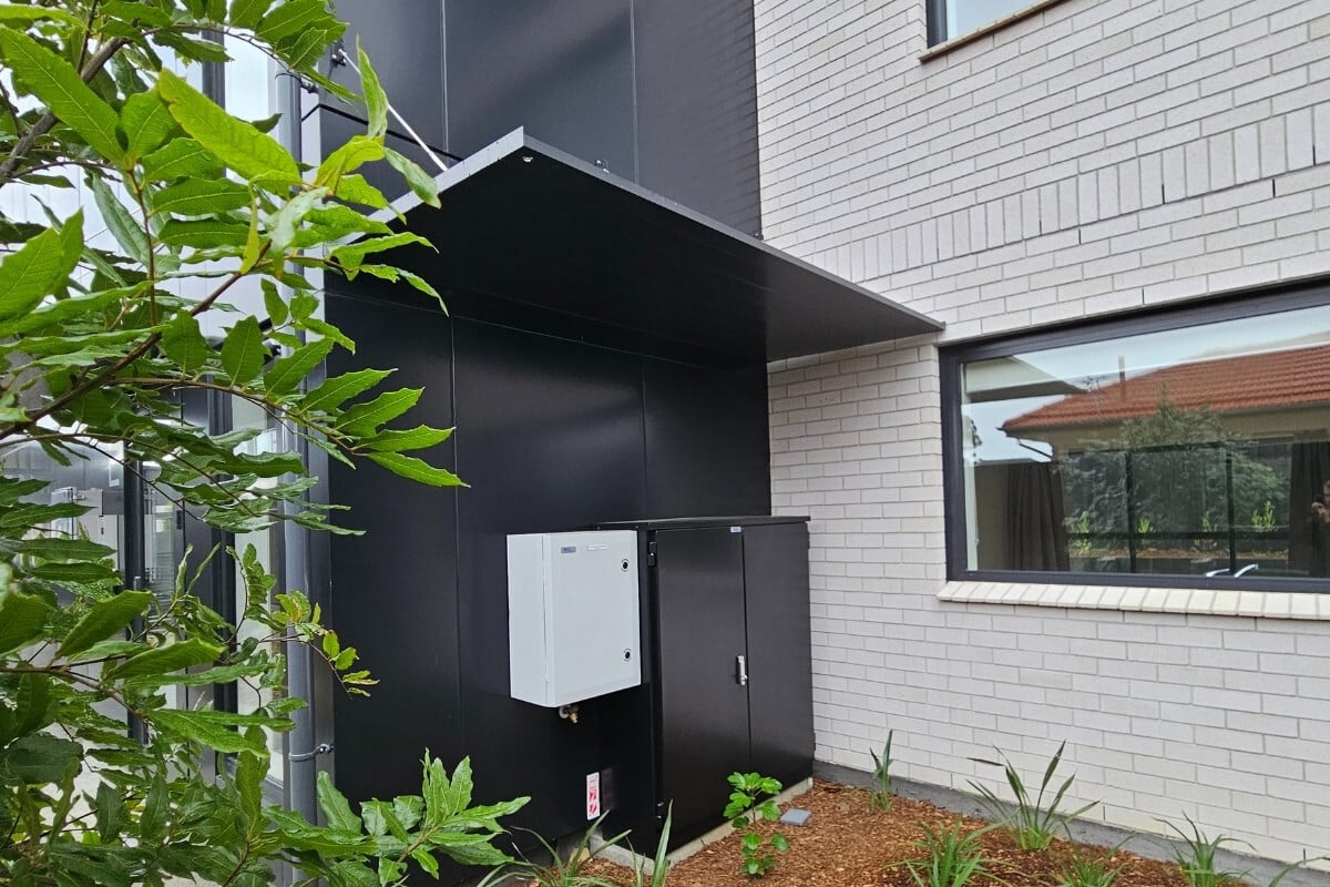 Entrance canopy by Aurae in Auckland
