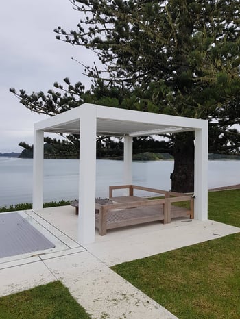 Custom aluminium pergola from Aurae
