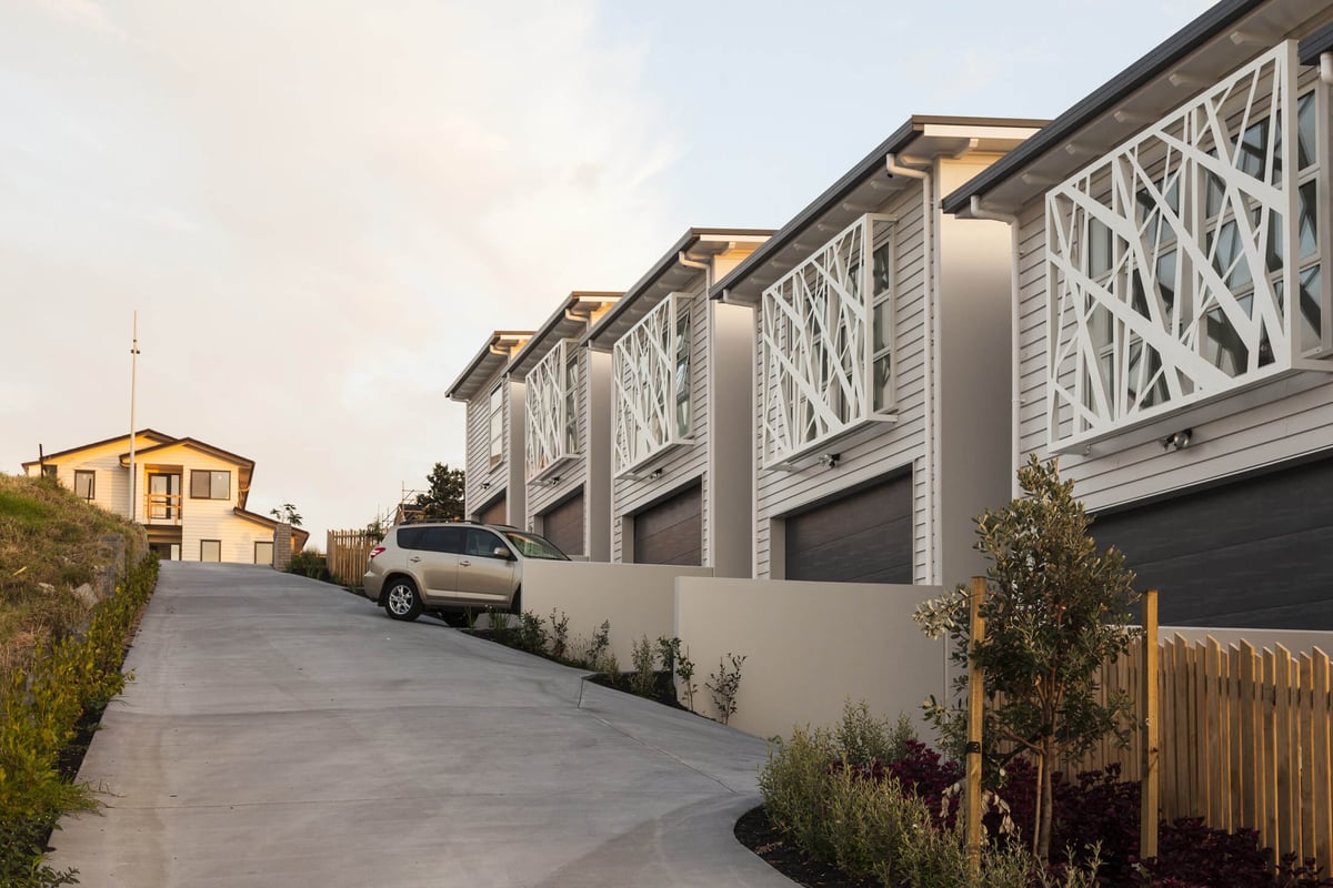 Custom screens on Auckland townhouses