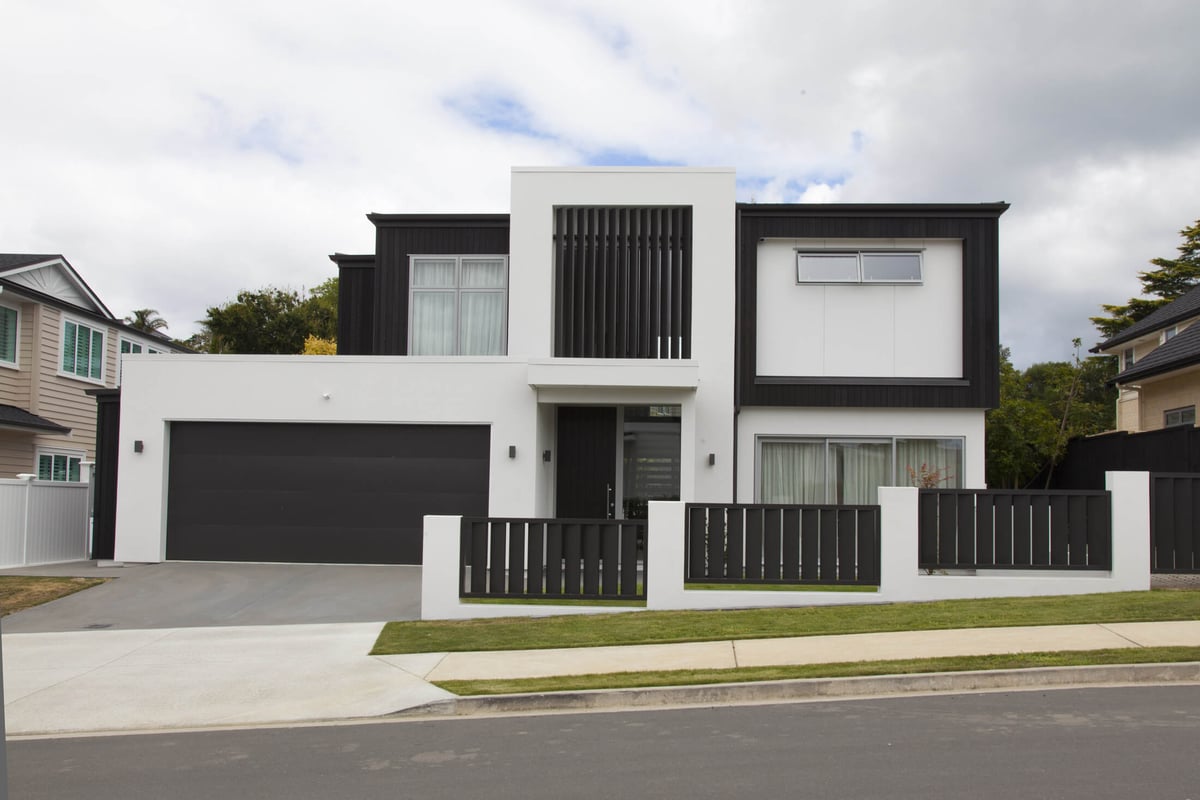 Black powder-coated aluminium louvres