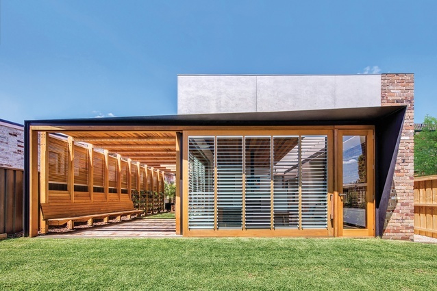 Creating privacy and space with a louvred outdoor room