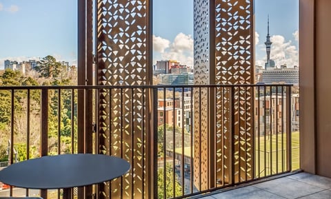 Aurae perforated screens