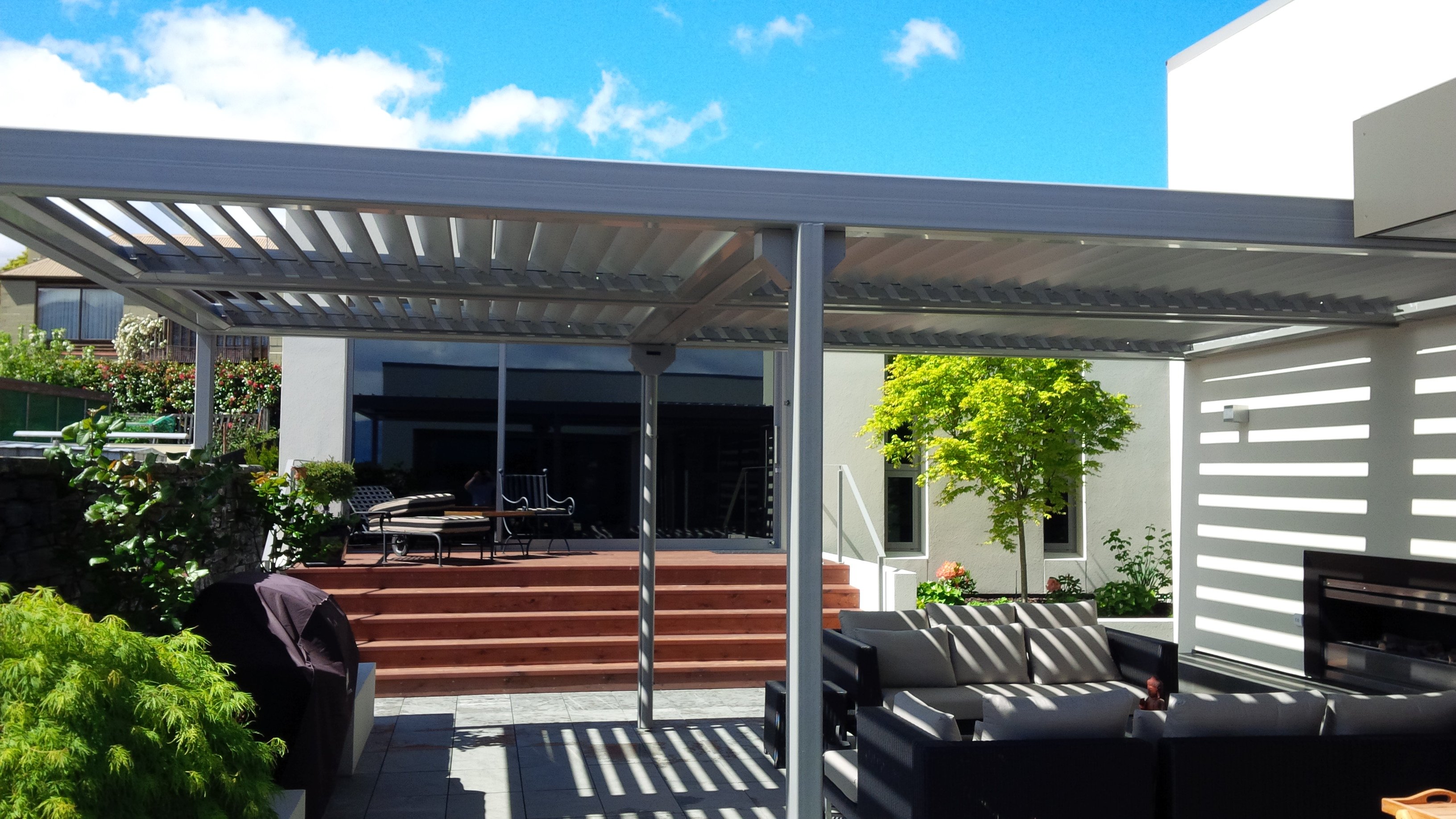 Aluminium pergola