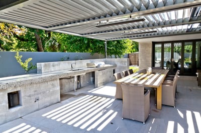 Louvre roof and outdoor heating