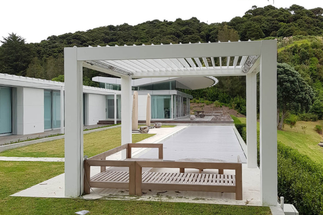 Louvred pergola design