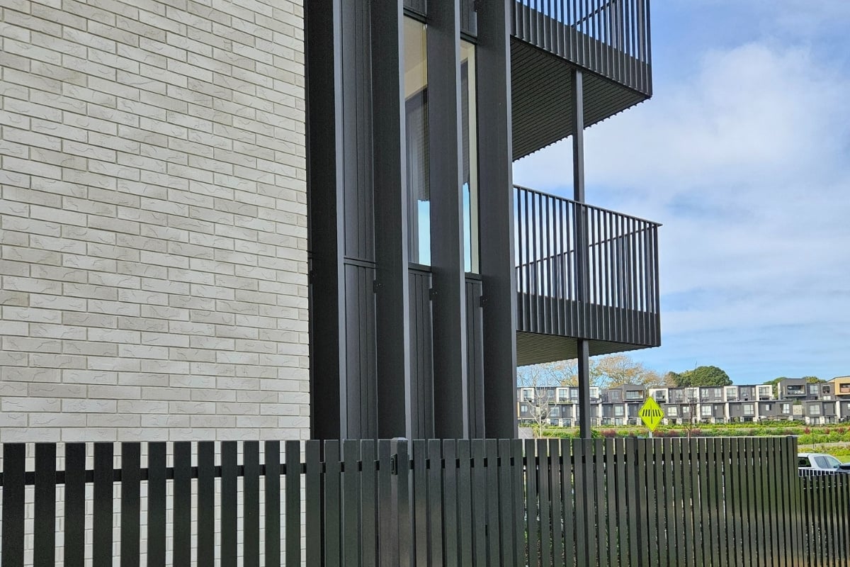 Three Kings Apartments fixed louvres by Aurae NZ