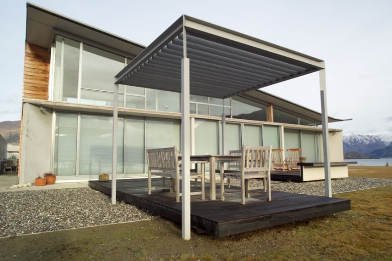 Aurae aluminium pergola