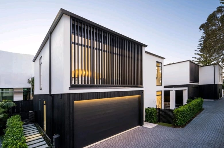 Sun shade louvres