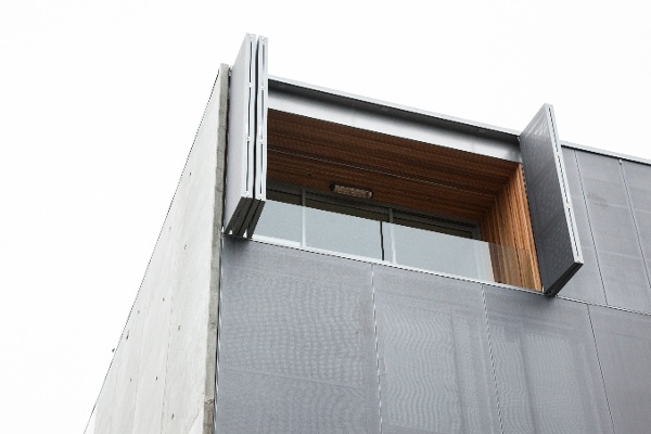 Aurae bi-fold shutters