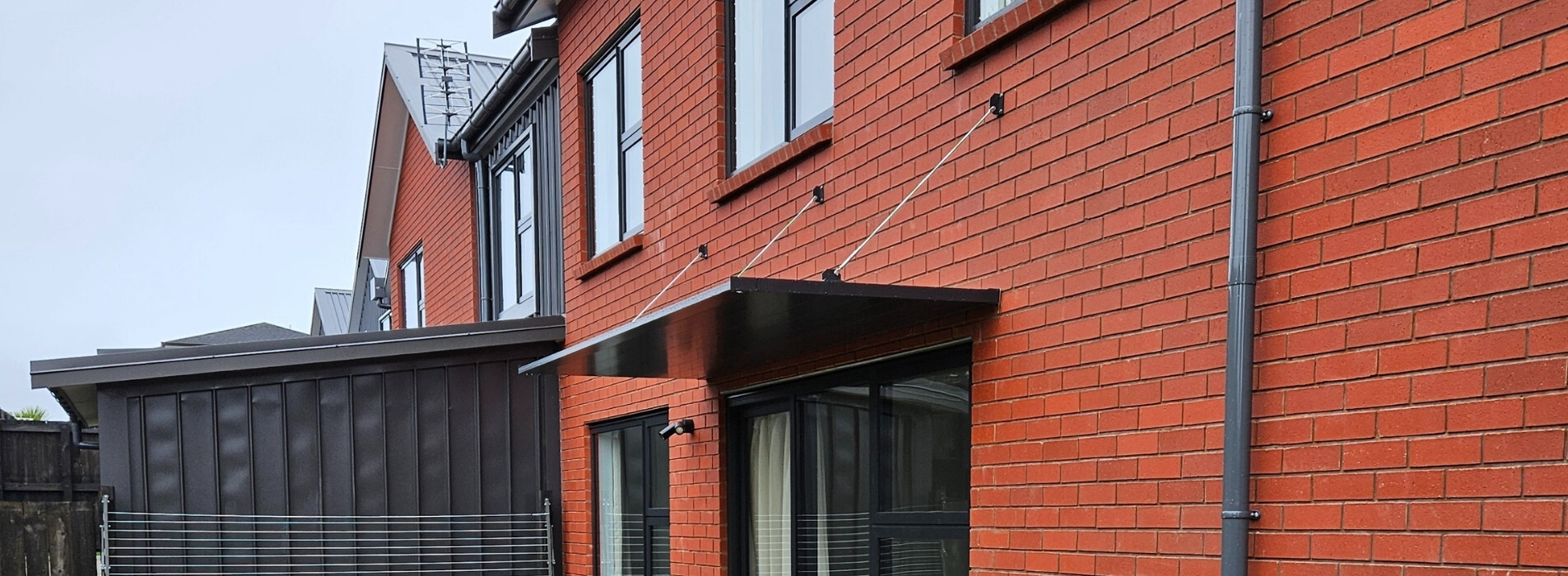 Aluminium canopies project by Aurae