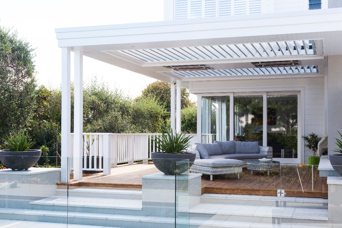 Louvre roof in outdoor entertaining area