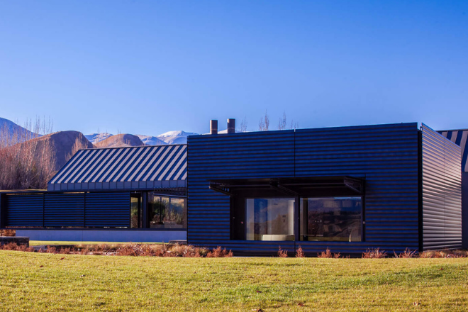 Arrowtown louvre project by Aurae Arrowtown louvre project by Aurae