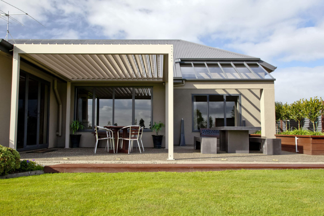 Covered outdoor entertaining area