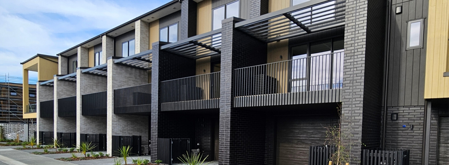 Three Kings Apartments louvre pergolas by Aurae NZ